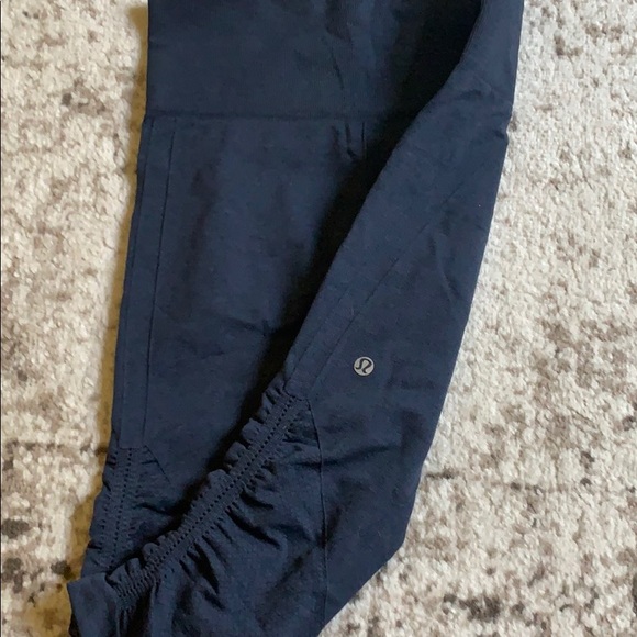 Lululemon leggings - Picture 2 of 4